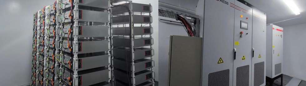 200kW/400kWh commercial lithium-ion storage system at a printing plant