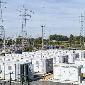 Utility-scale containerised battery energy storage installation